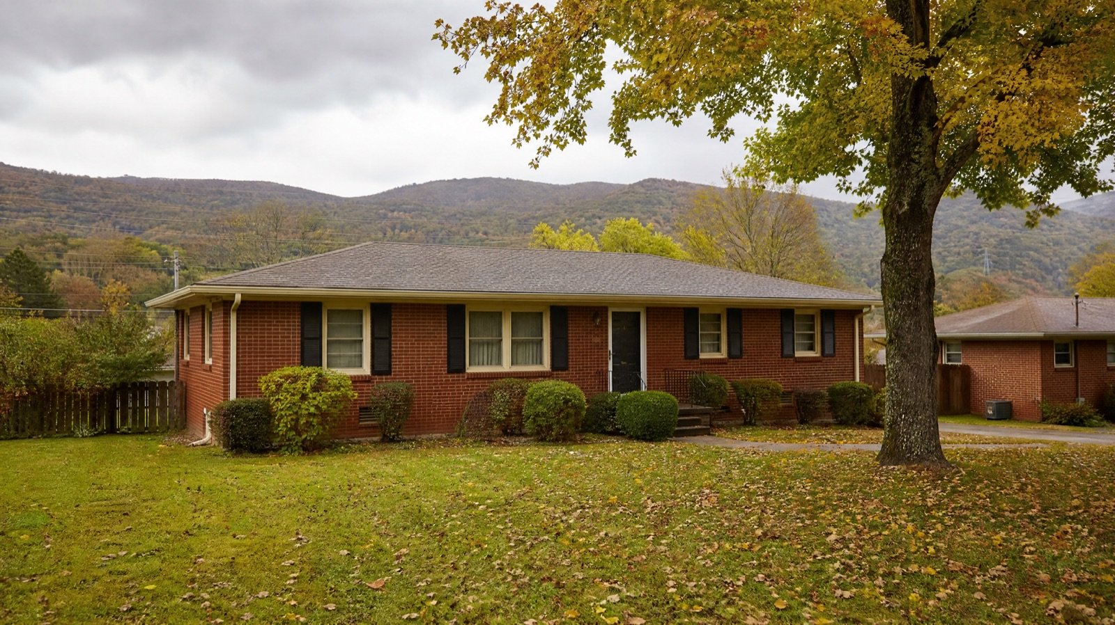 Are Home Prices Dropping in Knoxville, TN? What It Means for Selling a House